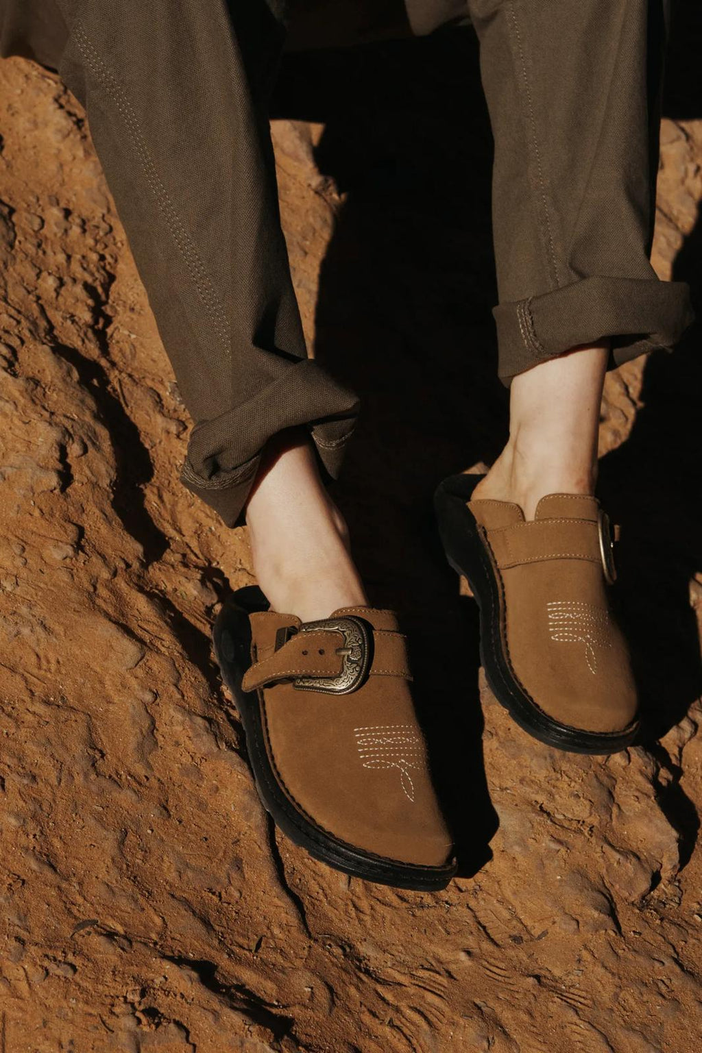 Women's Chaco x Wrangler Suede Clog - Saddle